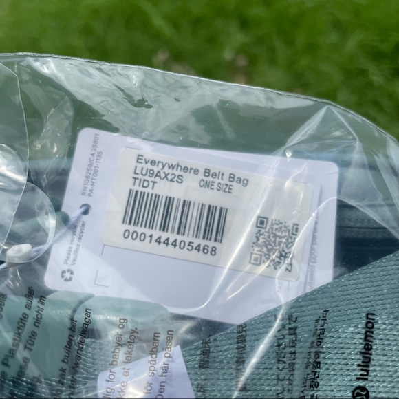 NWT Lululemon Everywhere Belt Bag - Picture 4 of 4